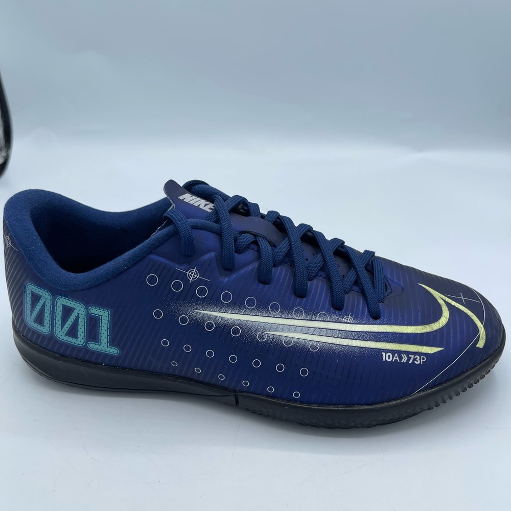 Nike Mercurial Vapor 13 Academy MDS shoes Boys Size 5.5Y